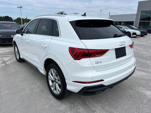 2025 Audi Q3 45 S line Premium