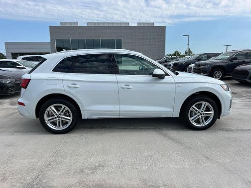 2025 Audi Q5 55 S line quattro Premium