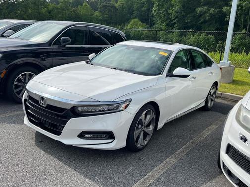 2019 Honda Accord Touring 2.0T