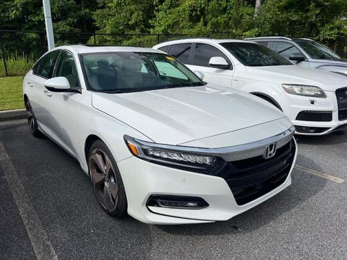 2019 Honda Accord Touring 2.0T