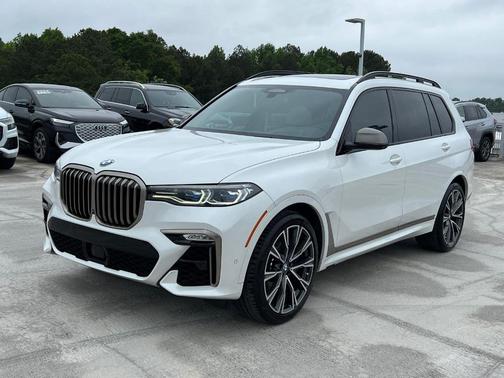 2021 BMW X7 M50i