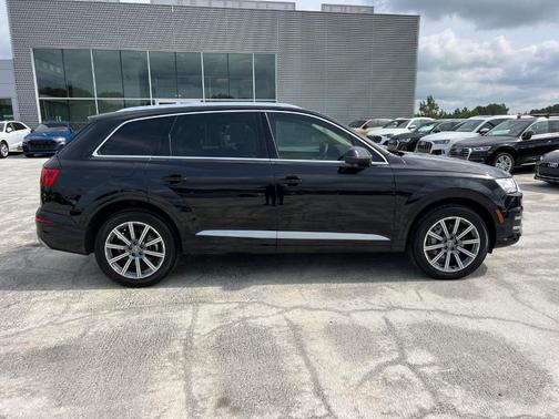 2019 Audi Q7 55 Premium Plus