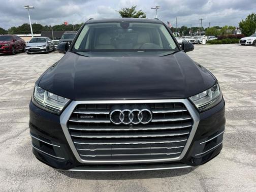 2019 Audi Q7 55 Premium Plus