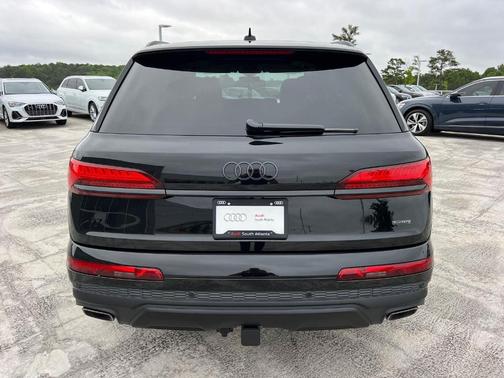 2025 Audi Q7 55 Premium Plus