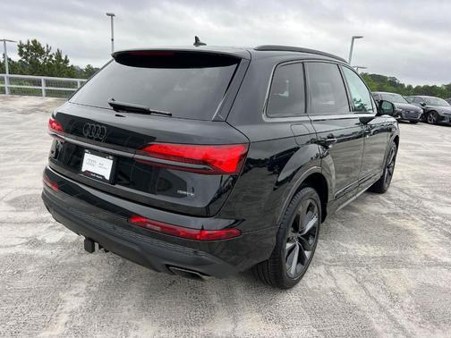 2025 Audi Q7 55 Premium Plus