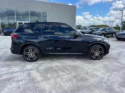 2021 BMW X5 M50i