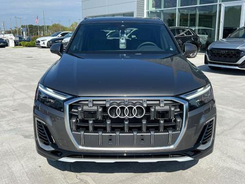 2025 Audi Q7 55 Premium Plus