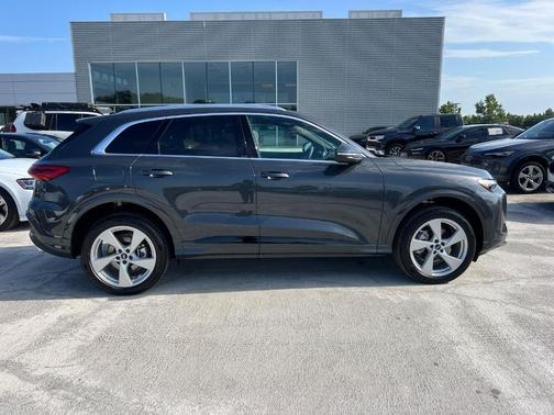 2025 Audi Q5 2.0T quattro Premium