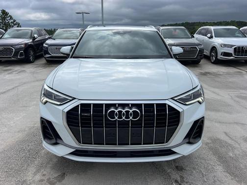 2024 Audi Q3 45 S line Premium