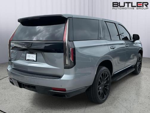 2023 Cadillac Escalade Luxury