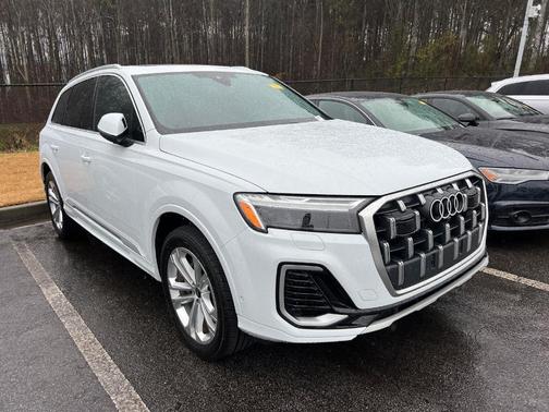 2025 Audi Q7 45 Premium