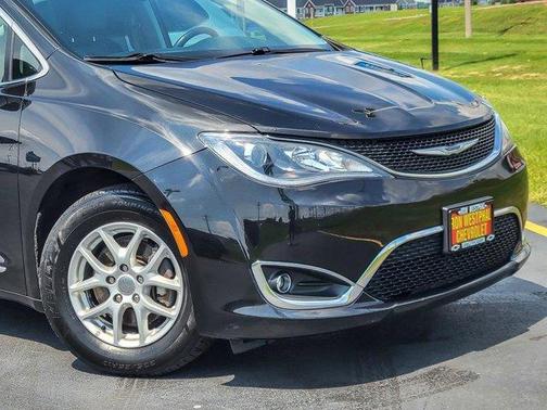 2020 Chrysler Pacifica Touring-L