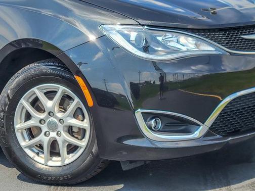 2020 Chrysler Pacifica Touring-L