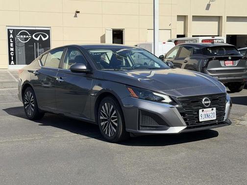 Gun Metallic 2024 Nissan Altima 2.5 SV