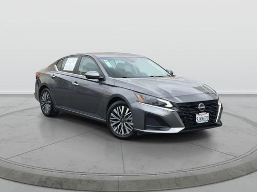 Gun Metallic 2024 Nissan Altima 2.5 SV
