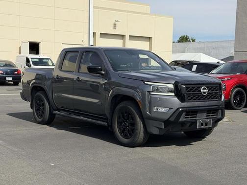 2023 Nissan Frontier SV