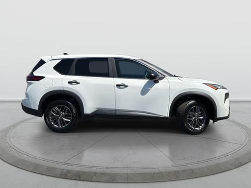 Glacier White 2024 Nissan Rogue S