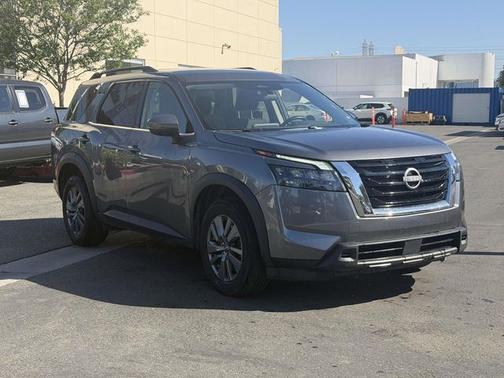 Gun Metallic 2024 Nissan Pathfinder SV