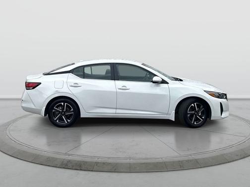 Aspen White 2025 Nissan Sentra SV