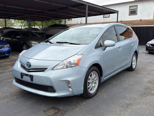 2013 Toyota Prius v Three