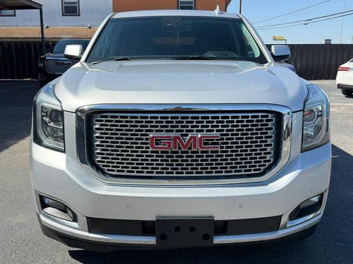 2017 GMC Yukon XL SLE