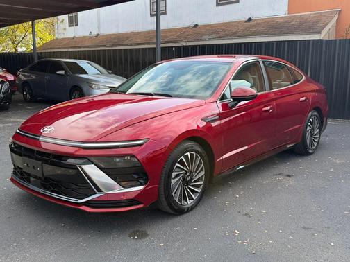 2025 Hyundai SONATA Hybrid SE