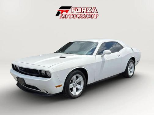 Bright White Clearcoat 2013 Dodge Challenger SXT