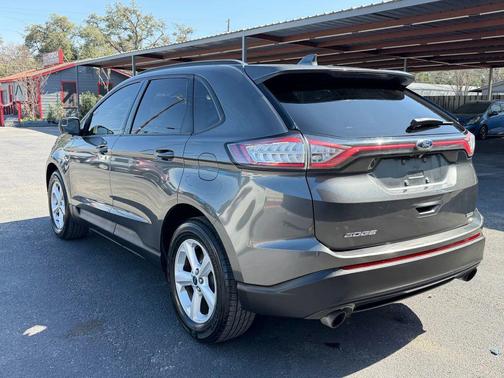 2018 Ford Edge SE