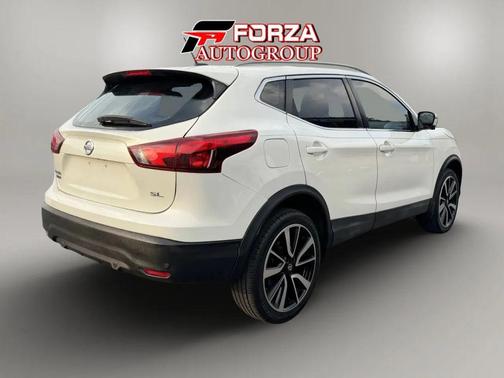 Pearl White Tricoat 2019 Nissan Rogue Sport SL