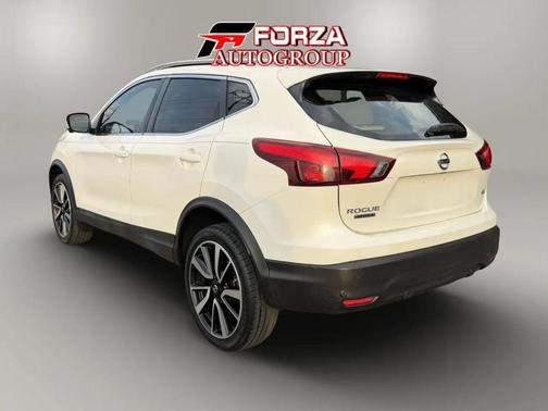Pearl White Tricoat 2019 Nissan Rogue Sport SL