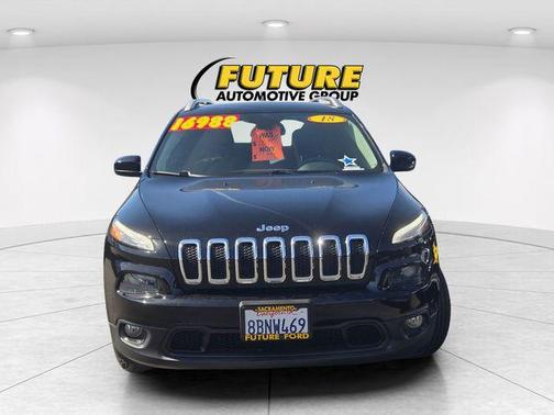 Diamond Black Crystal Pearlcoat 2018 Jeep Cherokee Latitude
