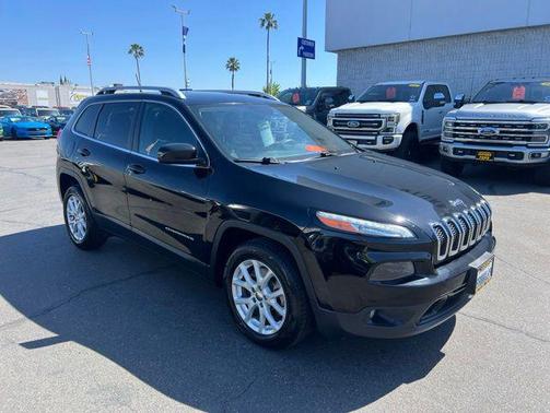 Diamond Black Crystal Pearlcoat 2018 Jeep Cherokee Latitude