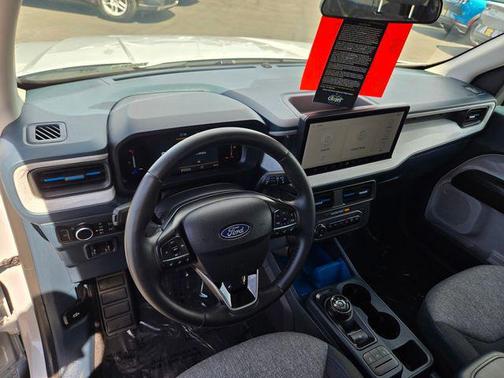 Space White Metallic 2025 Ford Maverick XLT