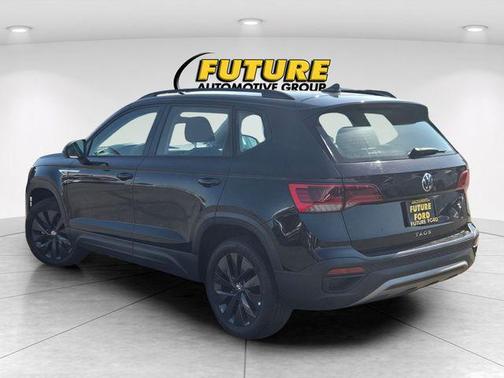 Deep Black Pearl 2024 Volkswagen Taos 1.5T S