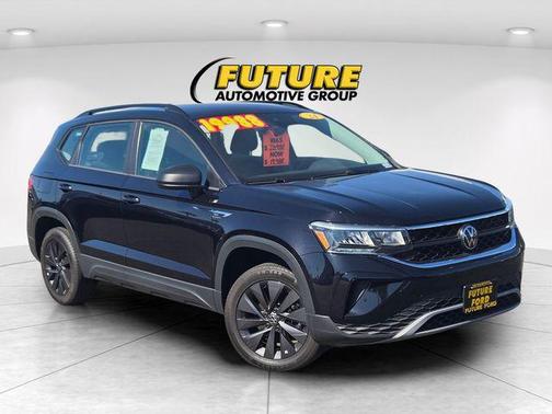 Deep Black Pearl 2024 Volkswagen Taos 1.5T S
