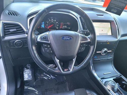 Star White Metallic Tri-Coat 2020 Ford Edge ST