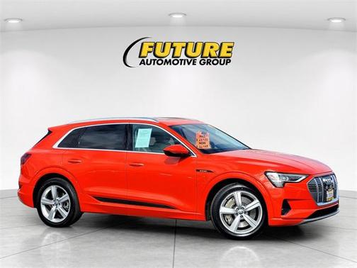2019 Audi e-tron Premium Plus
