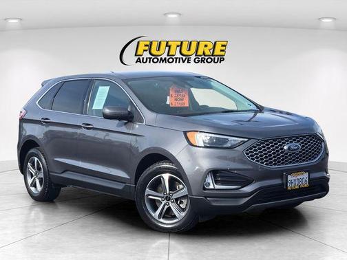 Carbonized Gray Metallic 2024 Ford Edge SEL