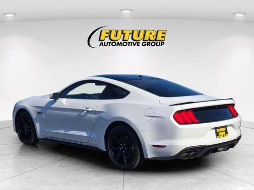 Oxford White 2019 Ford Mustang GT