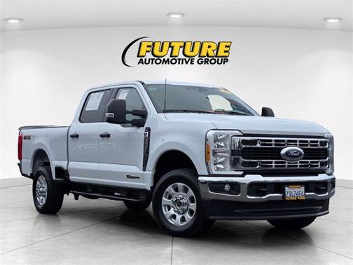 2023 Ford F-350 XLT