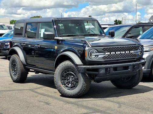 Shadow Black 2026 Ford Bronco Badlands