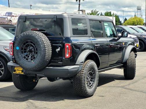 Shadow Black 2026 Ford Bronco Badlands