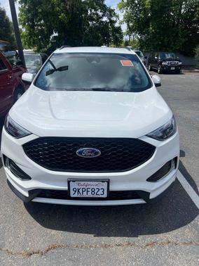 Star White Metallic Tri-Coat 2023 Ford Edge ST Line