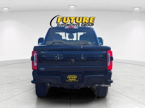 2025 Ford F-350 Platinum