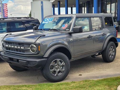 Carbonized Gray Metallic 2026 Ford Bronco Big Bend