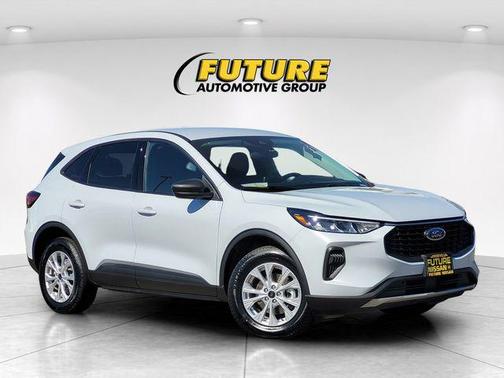 Silver Metallic 2025 Ford Escape Active