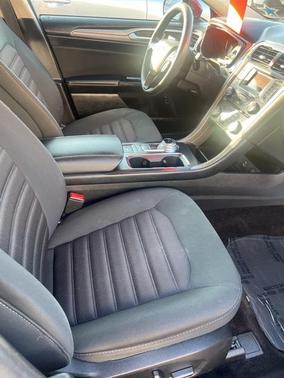 2017 Ford Fusion Hybrid SE