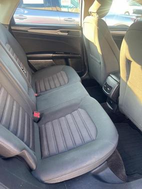 2017 Ford Fusion Hybrid SE