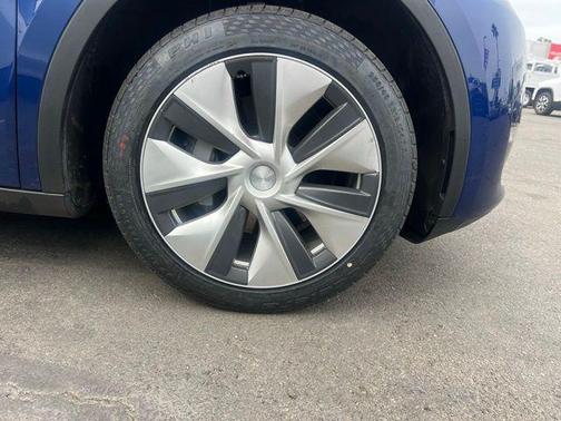 Deep Blue Metallic 2021 Tesla Model Y Standard Range Rear-Wheel Drive