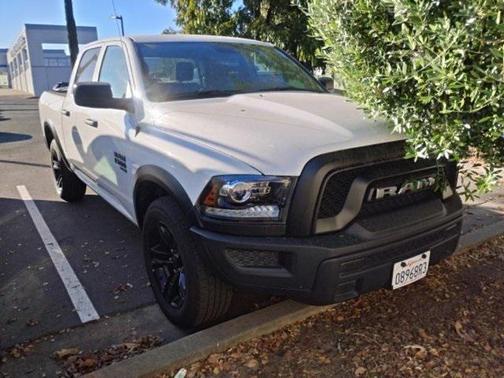 2024 RAM 1500 Classic Warlock Crew Cab 4x2 5'7' Box